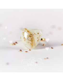 Heart-Shaped Breastmilk Ring | Personalized Jewelry for Mothers