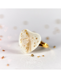 Heart-Shaped Breastmilk Ring | Personalized Jewelry for Mothers