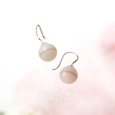 Breastmilk Pearl Earrings - Celebrate Your Motherhood with Unique and Personalized Jewelry 