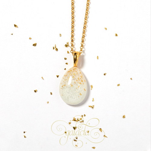 Drop-Shaped Breastmilk Pendant - Unique and Meaningful Jewelry
